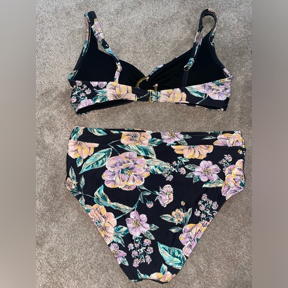 Floral Bikini - Picture 2 of 2
